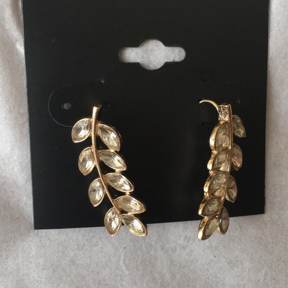 NWOT Leaf Vine Earrings in Gold Plate with Rhinestones